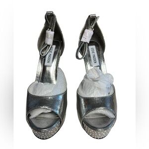 NIB Steve Madden Platform Silver Rhinstone Heel Open Toe Size 8.5